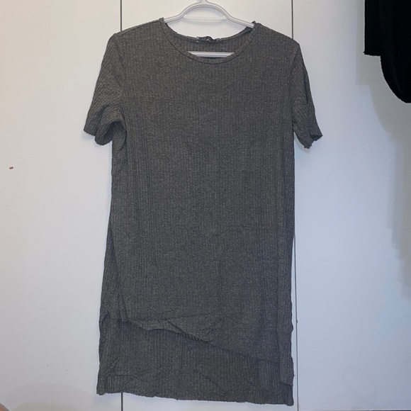 Zara Grey T-shirt - Picture 1 of 3